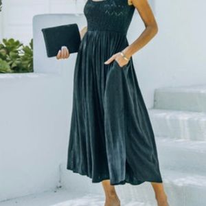 NWT Smocked Midi Dress with Pockets!